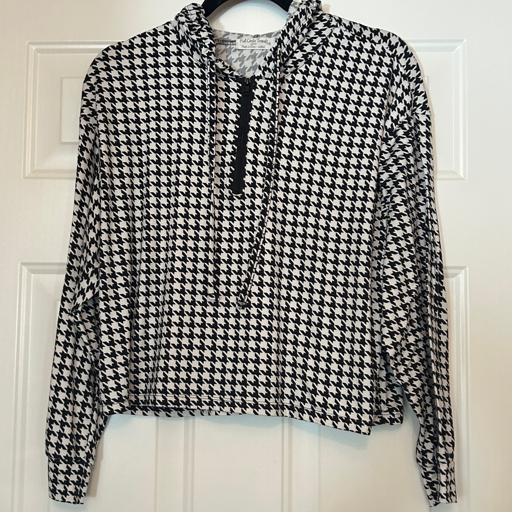 Full Circle Trends Houndstooth Crop Top Black White Jr L Quarter Zip Hood Casual